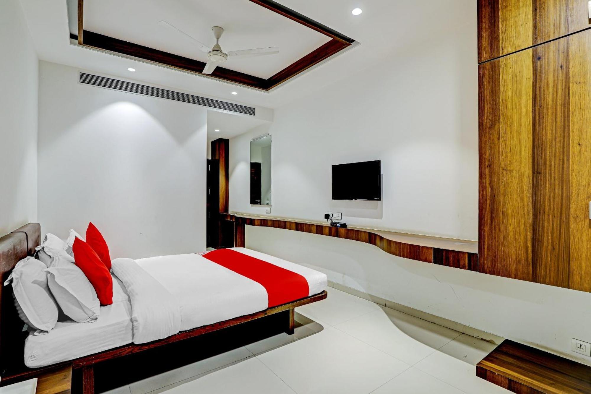 Hotel O Rishta And Jahan Banquet And Rooms Bhatha Exterior foto