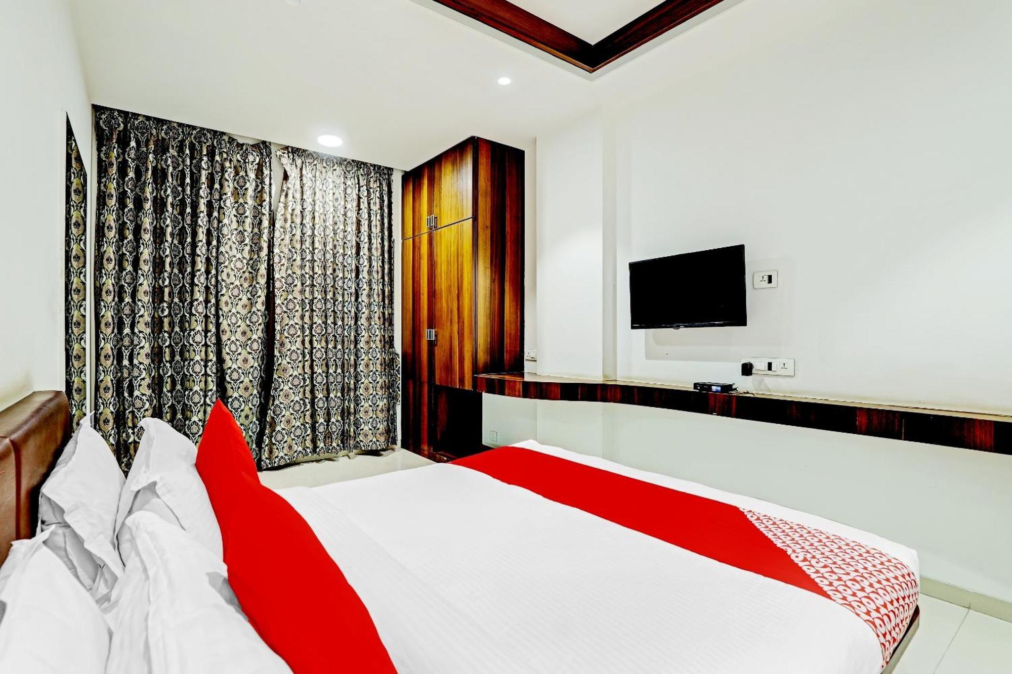 Hotel O Rishta And Jahan Banquet And Rooms Bhatha Exterior foto