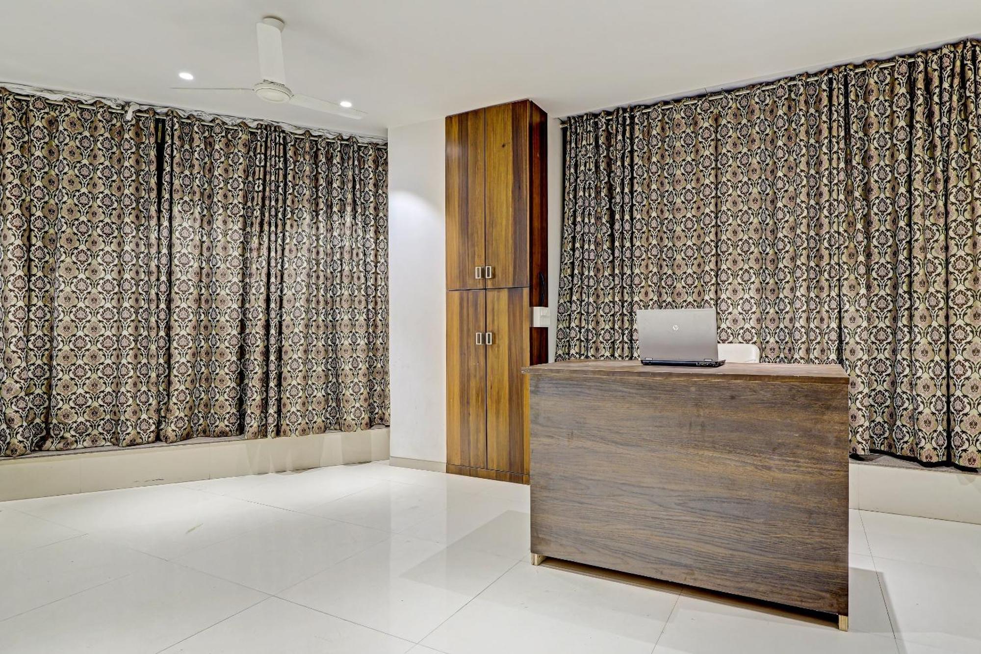 Hotel O Rishta And Jahan Banquet And Rooms Bhatha Exterior foto